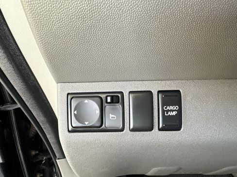 Used 2016 Nissan Frontier SV image 13