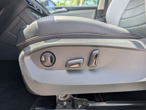 Certified 2023 Volkswagen Taos SEL AWD/4WD image 21