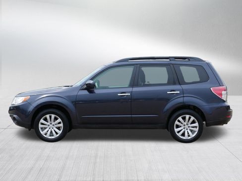Used 2012 Subaru Forester 2.5X Premium w/ All-Weather Pkg AWD/4WD image 4