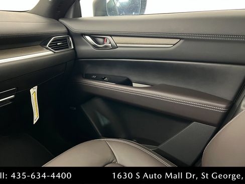 New 2025 MAZDA CX-5 Signature image 12