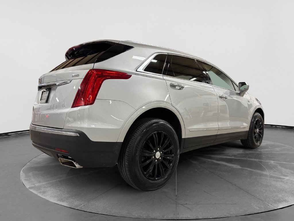 Used 2018 Cadillac XT5 Luxury w/ Driver Awareness Package FWD image 28