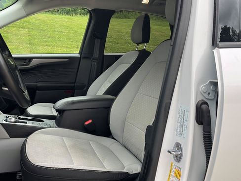 Used 2024 Ford Escape Active AWD/4WD image 10