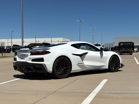 Used 2024 Chevrolet Corvette Z06 w/ Battery Protection Package image 7