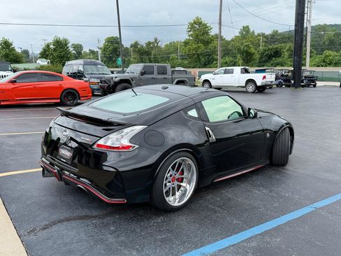 Used 2020 Nissan 370Z NISMO RWD image 3