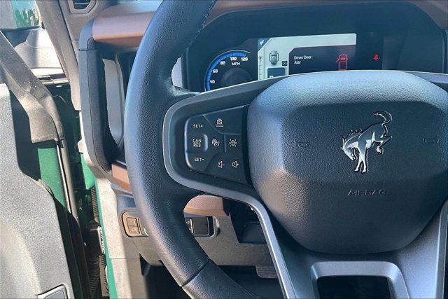 Used 2024 Ford Bronco Outer Banks AWD/4WD image 11