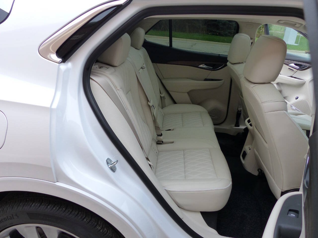 Used 2023 Buick Envision Avenir AWD/4WD image 51