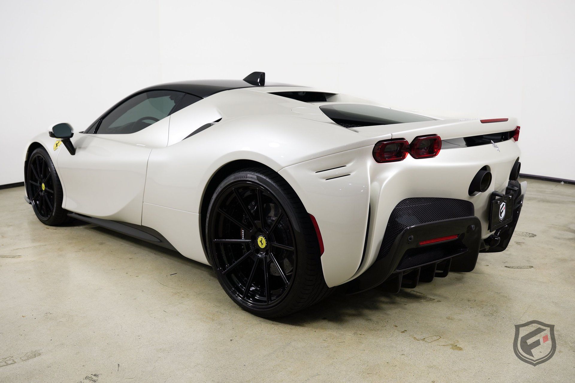 Used 2022 Ferrari SF90 Stradale AWD/4WD image 7
