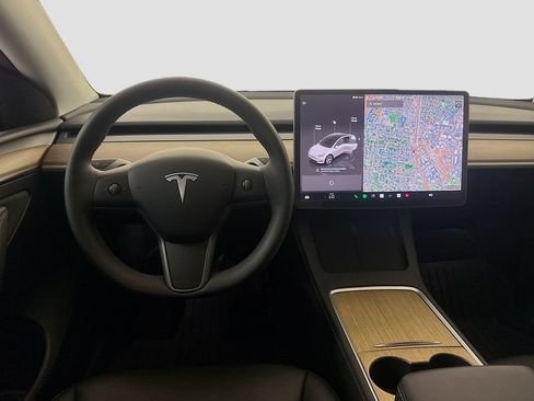 Used 2024 Tesla Model Y Long Range AWD/4WD image 20