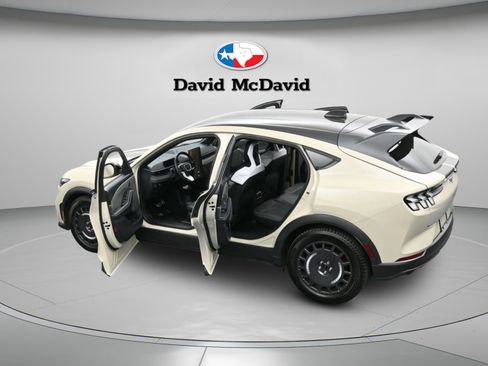 Used 2025 Ford Mustang Mach-E GT AWD/4WD image 9