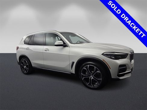 Certified 2022 BMW X5 sDrive40i w/ Premium Package image 1