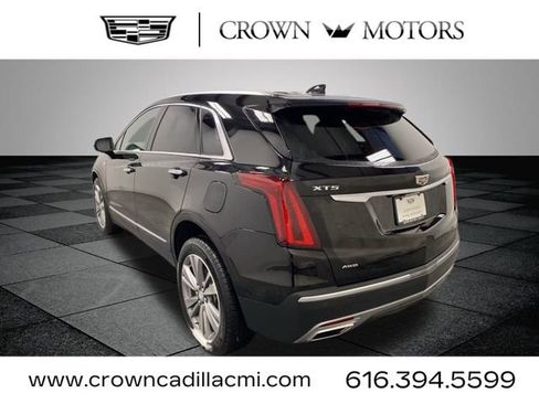 Certified 2025 Cadillac XT5 Premium Luxury image 4