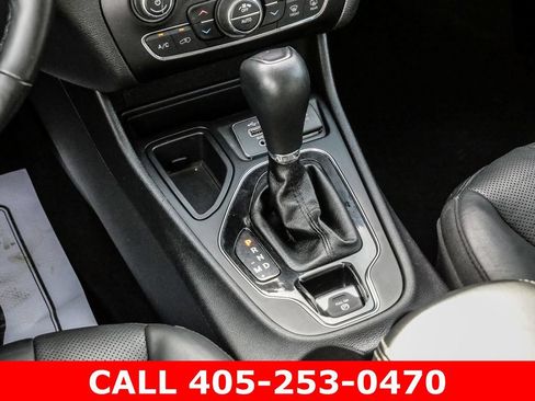 Used 2020 Jeep Cherokee Limited FWD image 29