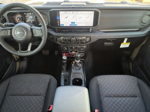 New 2026 Jeep Gladiator Mojave image 15