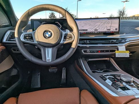 New 2026 BMW X7 xDrive40i w/ M Sport Package image 16