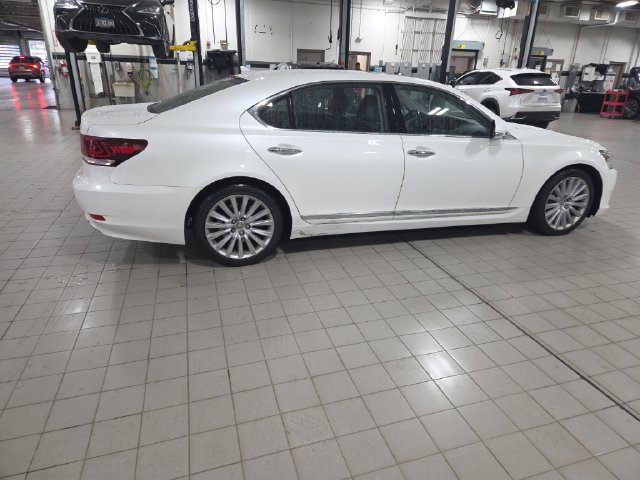 Used 2013 Lexus LS 460 L w/ Preferred Accessory Package AWD/4WD image 18