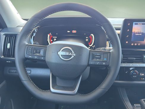 New 2026 Nissan Pathfinder SL AWD/4WD image 9
