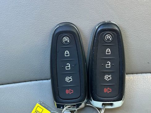 Used 2018 Ford Escape Titanium image 20