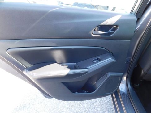 Used 2024 Nissan Altima 2.5 SV FWD image 9