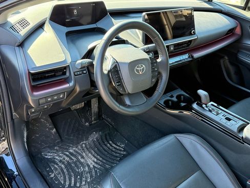 Used 2024 Toyota Prius Prime XSE Premium image 13