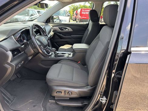 Used 2021 Chevrolet Traverse LT AWD/4WD image 12