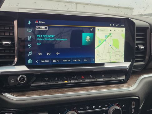 Used 2025 Chevrolet Silverado 2500 LT w/ Safety Package image 26