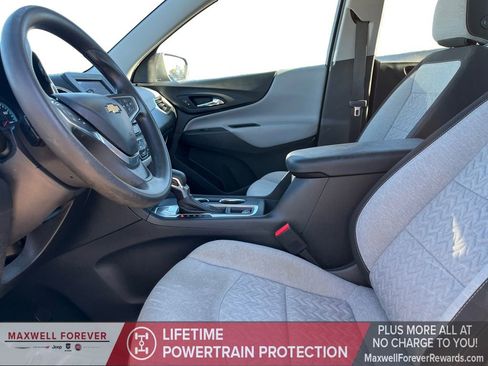 Used 2022 Chevrolet Equinox LS image 19