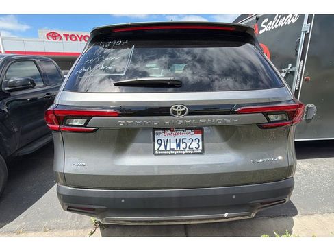 Certified 2025 Toyota Grand Highlander AWD image 6