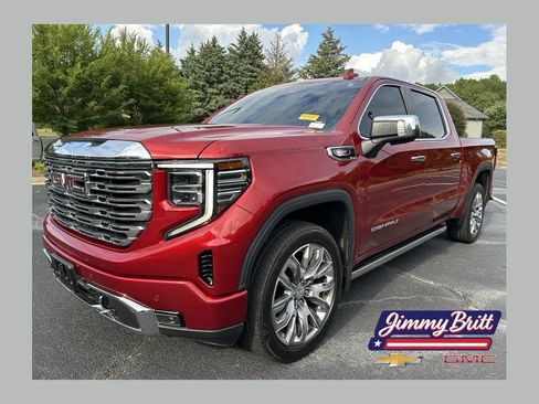 Used 2023 GMC Sierra 1500 Denali w/ Denali Reserve Package AWD/4WD image 1