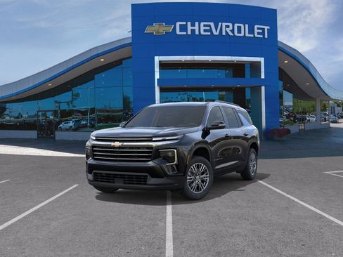 New 2026 Chevrolet Traverse LT w/ Driver Confidence Package AWD/4WD image 32