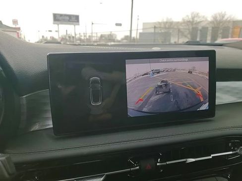 Used 2024 Alfa Romeo Tonale Ti w/ Premium Interior Package image 21