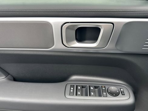 New 2026 Hyundai Santa Fe SE image 11