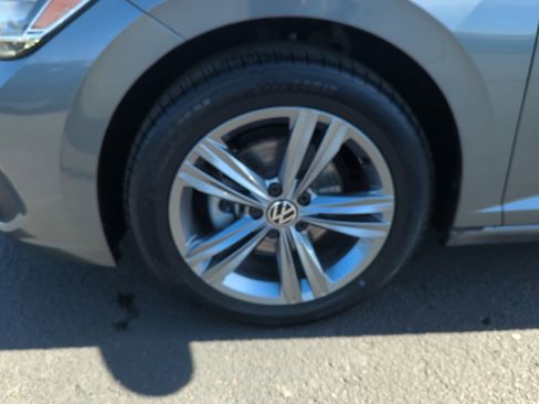 Used 2024 Volkswagen Jetta SE image 25