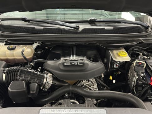 Used 2023 Jeep Grand Wagoneer Series III AWD/4WD image 29
