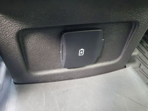 Used 2025 Lincoln Corsair Grand Touring w/ Rear Removable Package Tray AWD/4WD image 12