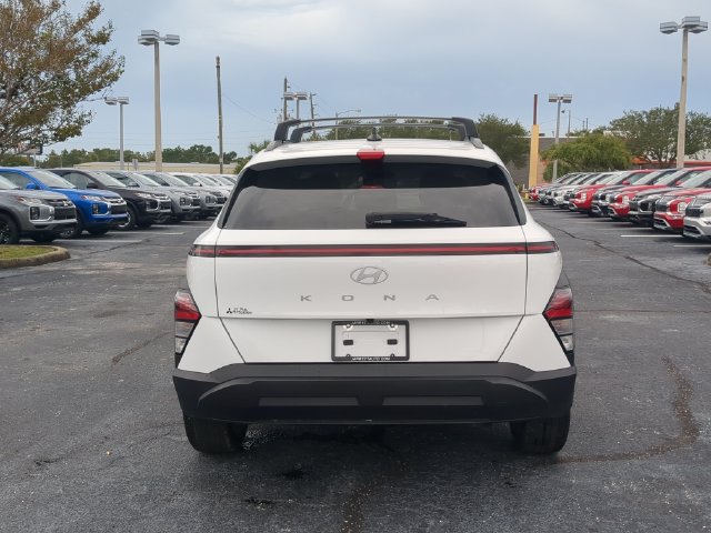 Used 2024 Hyundai Kona SEL FWD image 7