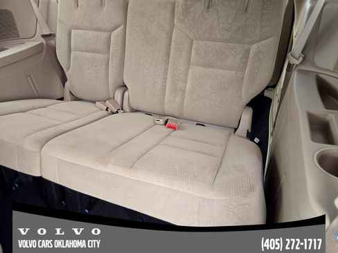 Used 2016 Dodge Grand Caravan SXT w/ Rear Park Assist Package FWD image 26