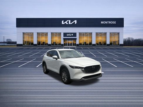 Used 2023 MAZDA CX-5 AWD 2.5 S w/ Select Package image 3