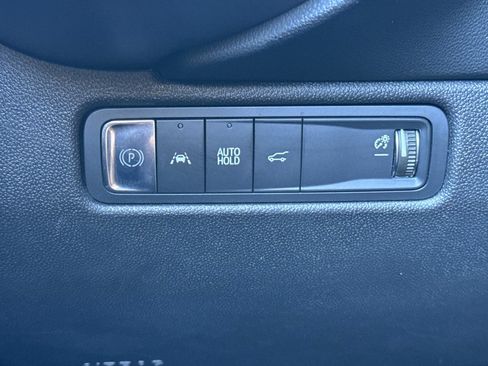 Used 2024 Chevrolet Equinox EV RS FWD image 37