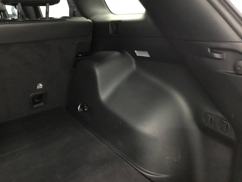 Used 2019 Jeep Cherokee Latitude Plus w/ Cold Weather Group AWD/4WD image 40