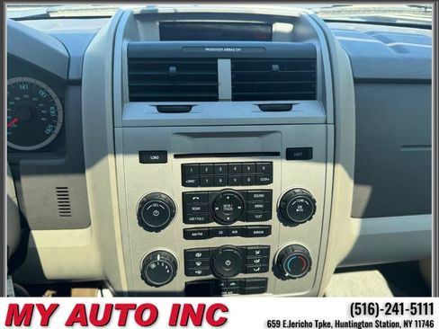 Used 2012 Ford Escape XLT AWD/4WD image 16