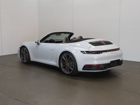 Certified 2022 Porsche 911 Carrera 4S AWD/4WD image 3