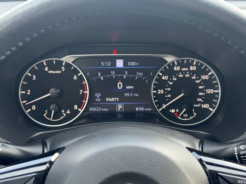 Used 2024 Nissan Altima 2.5 SL AWD/4WD image 14