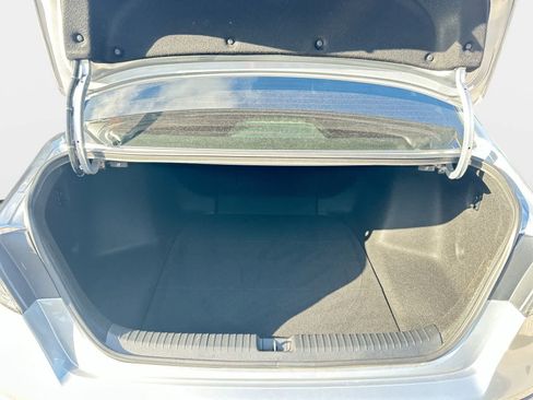Used 2025 Honda Accord SE image 9
