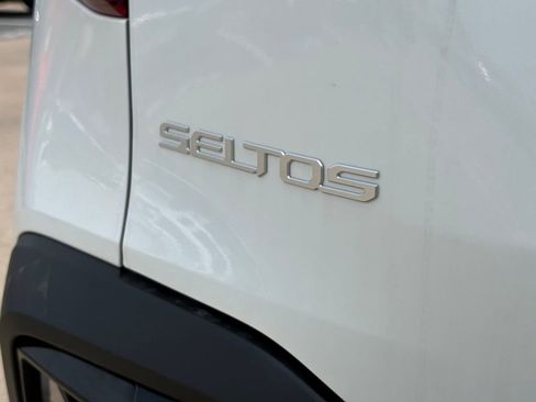 New 2026 Kia Seltos EX FWD image 10
