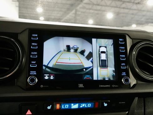 Used 2022 Toyota Tacoma TRD Off-Road w/ TRD Premium Off Road Package image 5