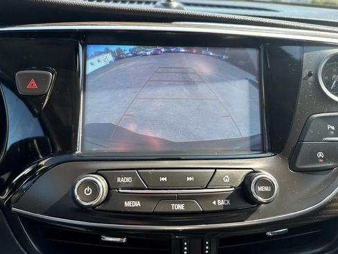Used 2020 Buick Envision Essence FWD image 23