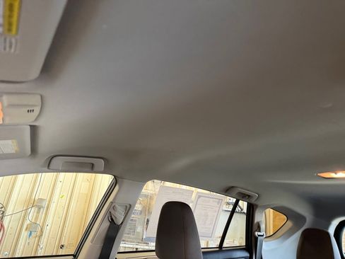 Used 2015 Toyota RAV4 LE AWD/4WD image 25