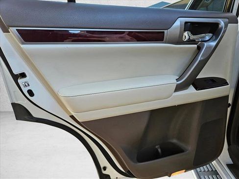 Used 2016 Lexus GX 460 w/ Premium Package image 21