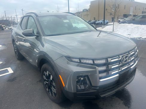 Used 2026 Hyundai Santa Cruz SEL image 2
