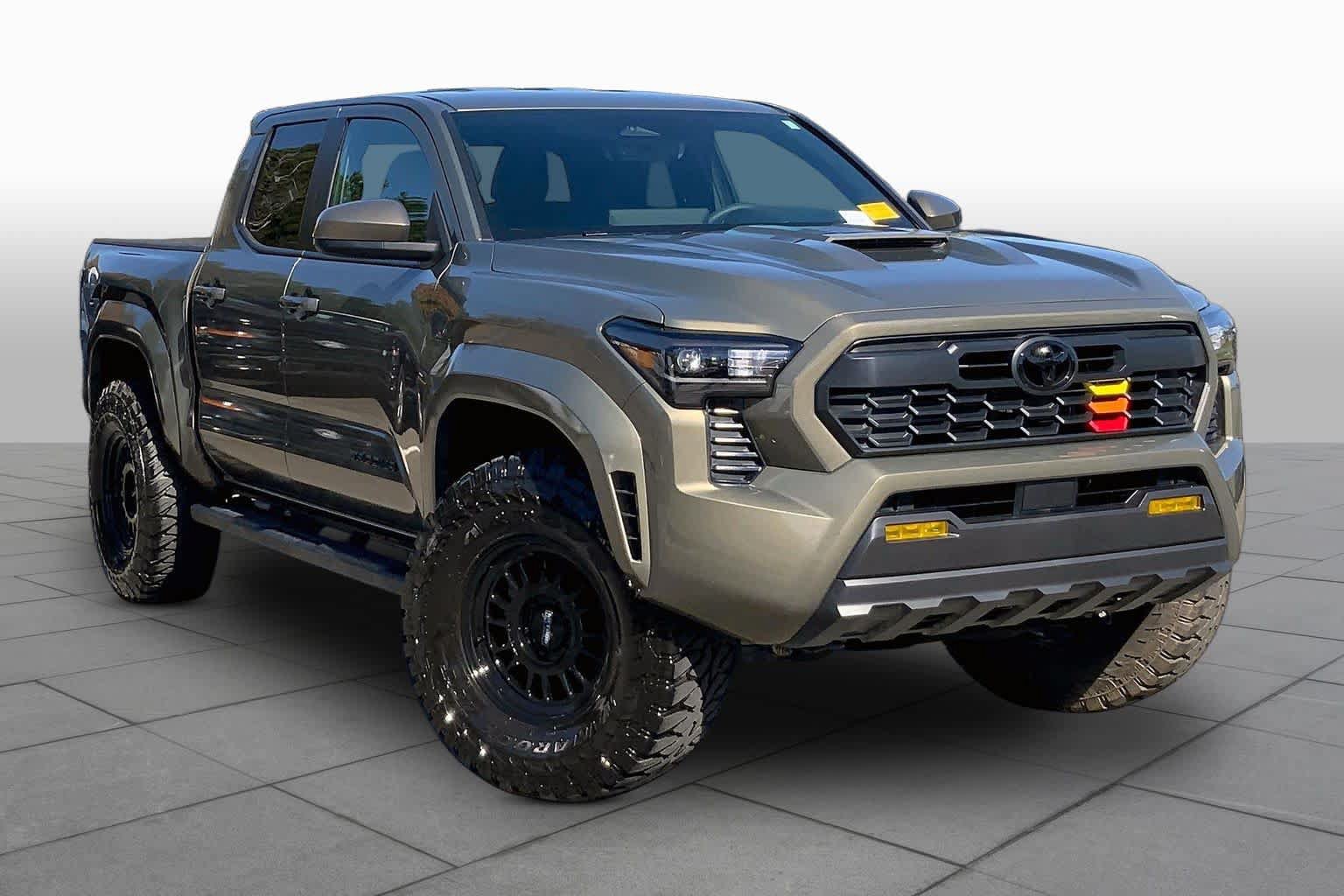Used 2026 Toyota Tacoma TRD Sport AWD/4WD image 3